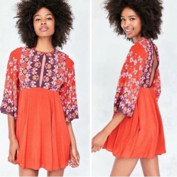 Urban Outfitters Ecote Tyler split-neck bell-sleeve mini dress - Picture 1 of 7